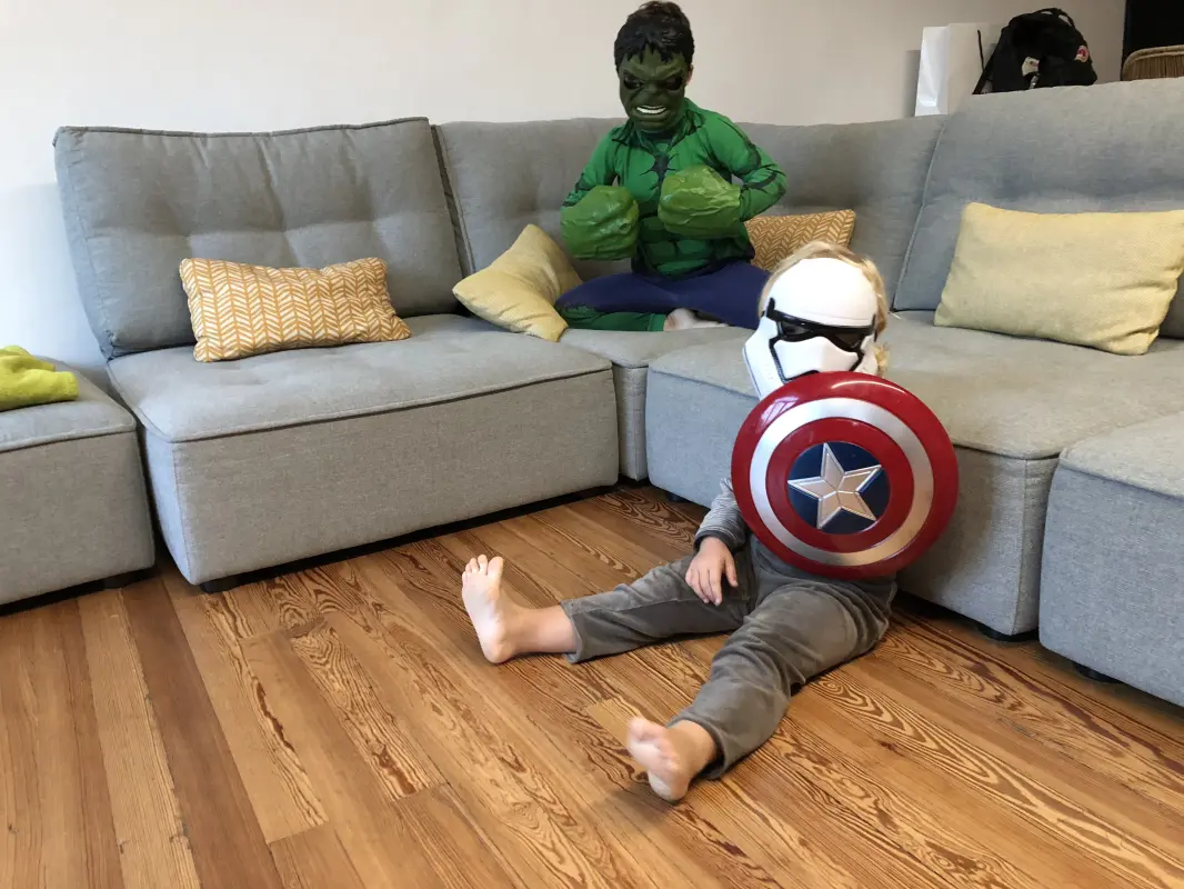 Super heroes en mi sofa