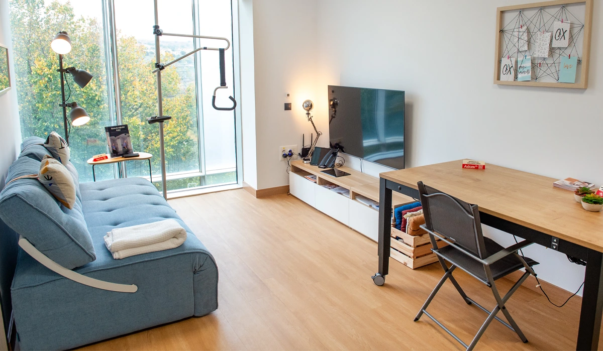 FAMA collaborates in furnishing an accessible apartment at the Paraplegics Hospital in Toledo