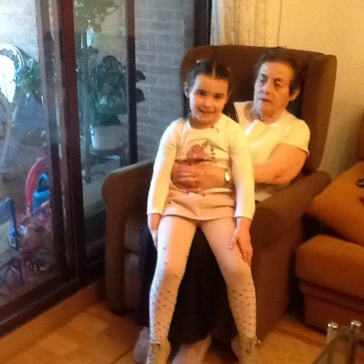 Abuela y Nieta en el Relax