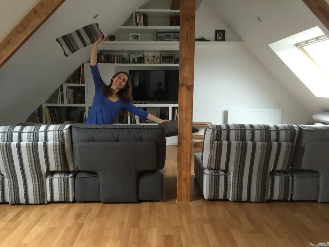 Femme heureuse avec FAMA !