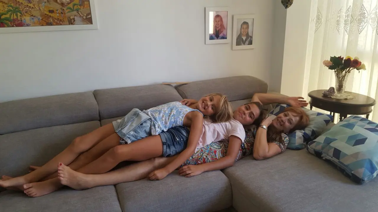 Estrenando sofá