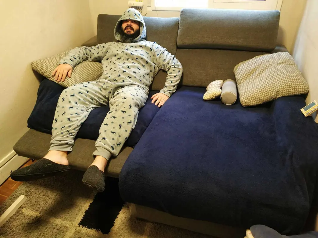 Renoman en el sofá