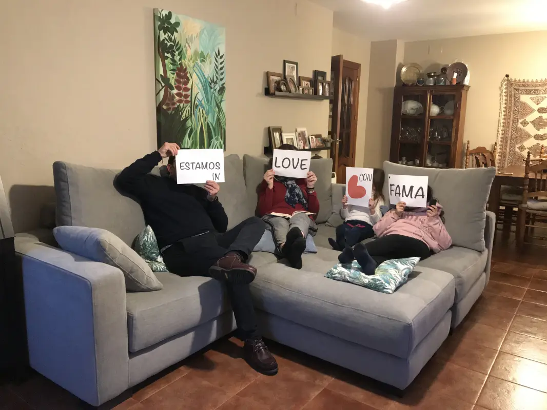 Estamos In Love Con Fama