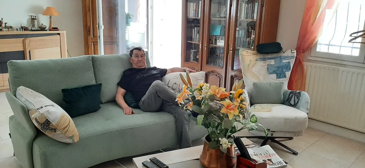 détente sur canapé FAMA