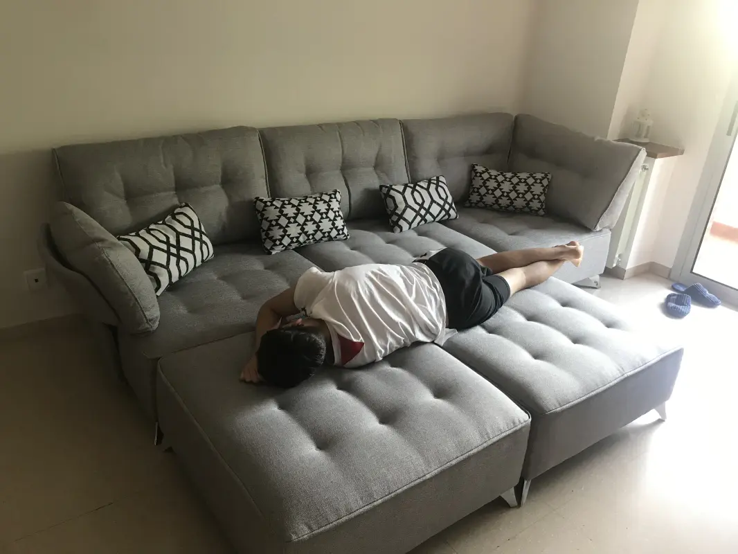 ESTRENANDO SOFÁ