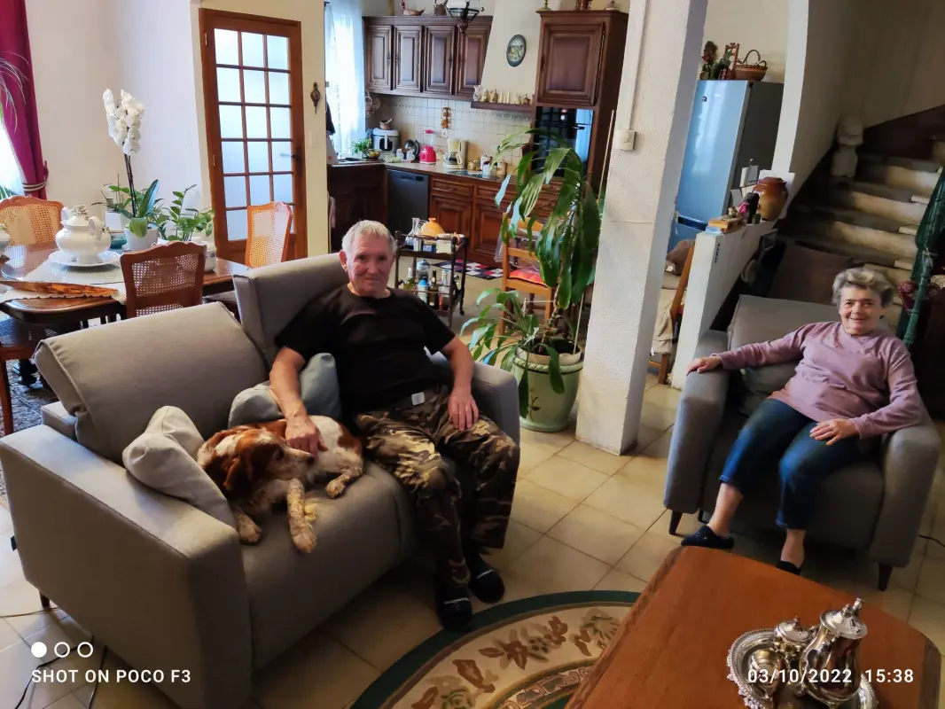 Ma femme, mon chien et moi dans notre baltia