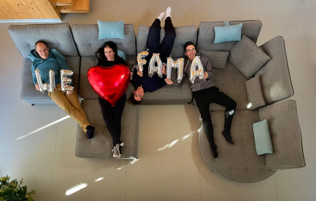 WE LOVE FAMA