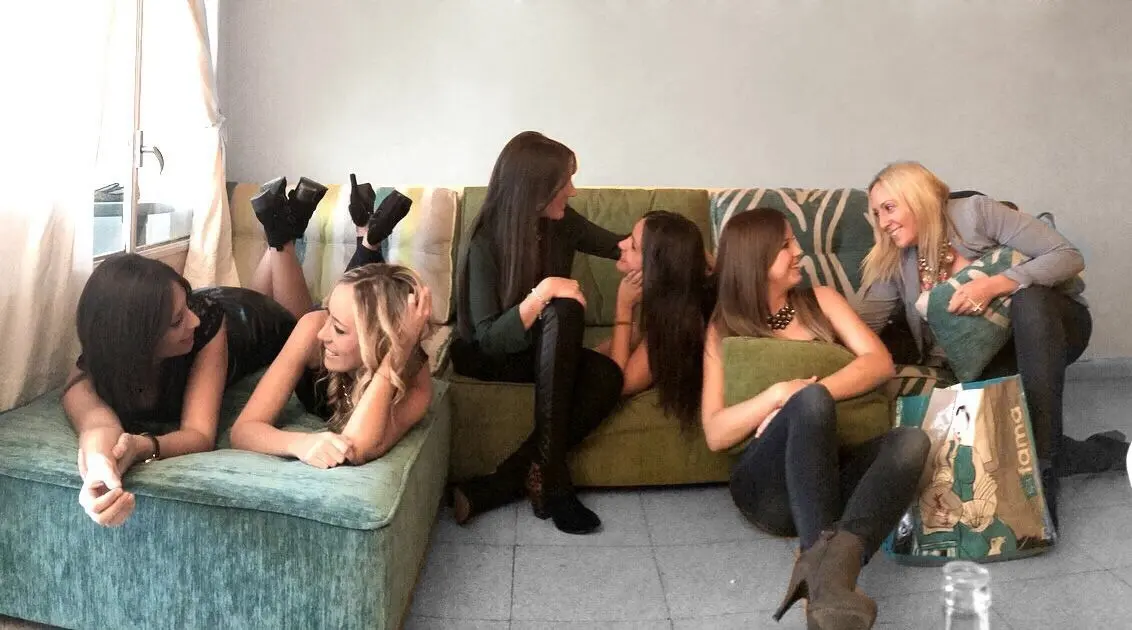 Fama reune amigas