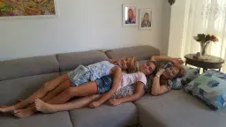 Estrenando sofá