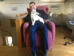 Mixu disfrutando de Fama