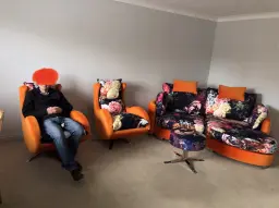 Lenny Africa in Baroque and velsatis