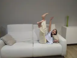 Disfrutando mi sofá