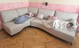 Dos angelitos soñando