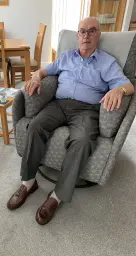 Adnan chair