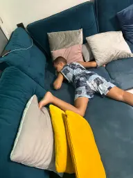 Este sofá me atrapa ! ZzZzZZzzz