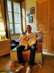 My French Bulldog loves Fama