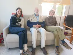 Un sofa, punto de reunión familiar...