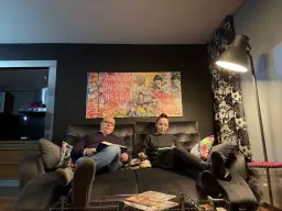 Moments que compten: un nou sofà, mil records en construcció!