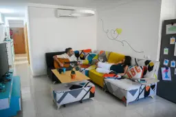 Cuerdas, letras y cojines