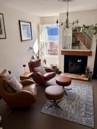 Lenny chairs