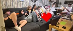 SOFÁ LLENO DE VIDA