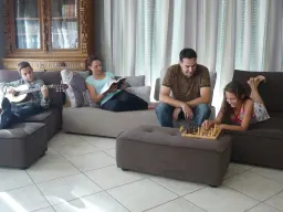 FAMA EN FAMILLE