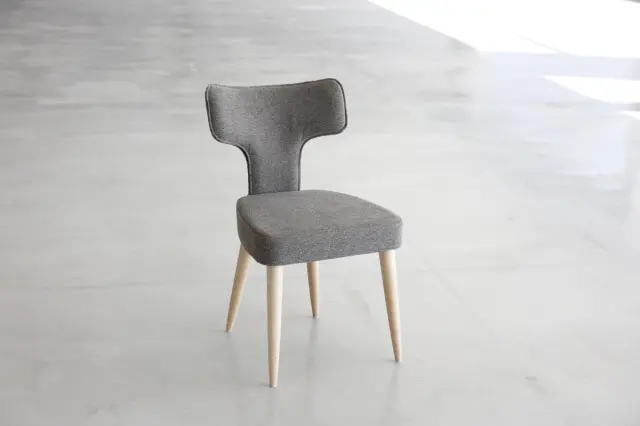 Chair resistant to 200,000 impacts.
