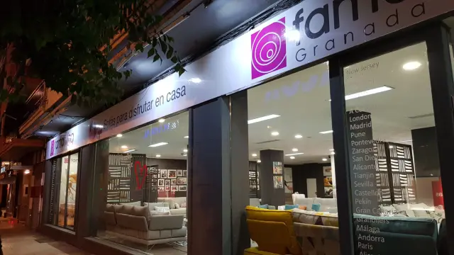 New Famaliving store in Granada.