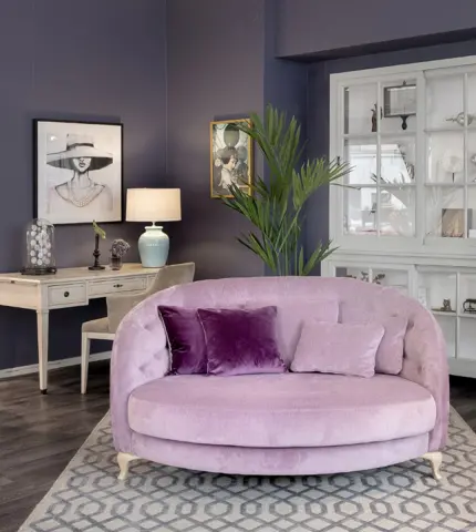 Fama sofas arrive in Finland.