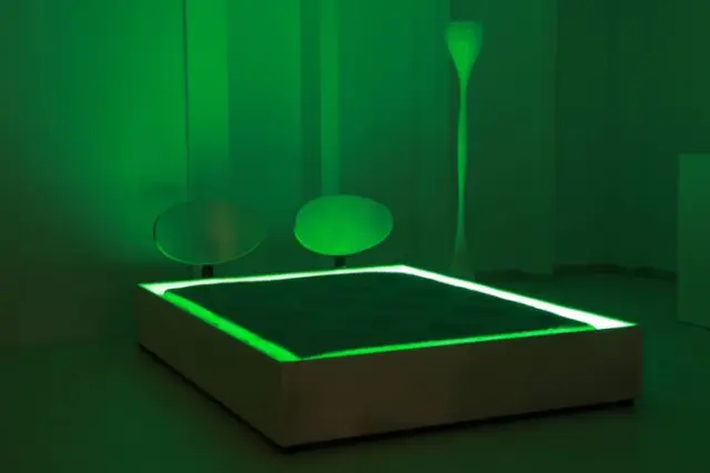 New bed that changes its colour