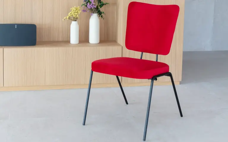 Nemesis silla tapizada apilable